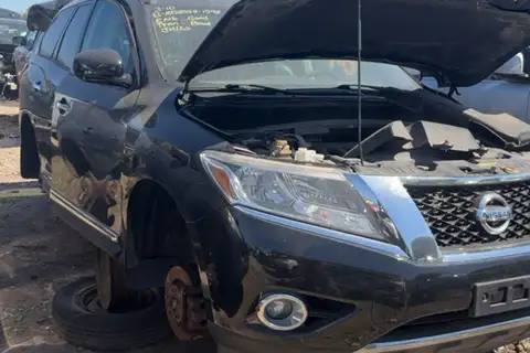 Photo of 2015 Nissan Pathfinder