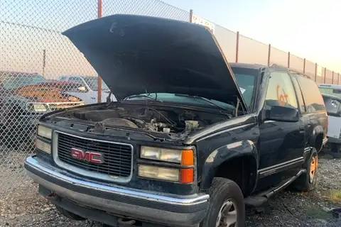 Photo of 1999 Gmc Suburban