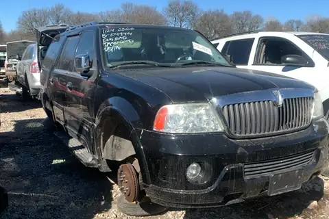 Photo of 2003 Lincoln Navigator