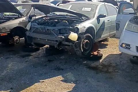 Photo of 2005 Dodge Stratus