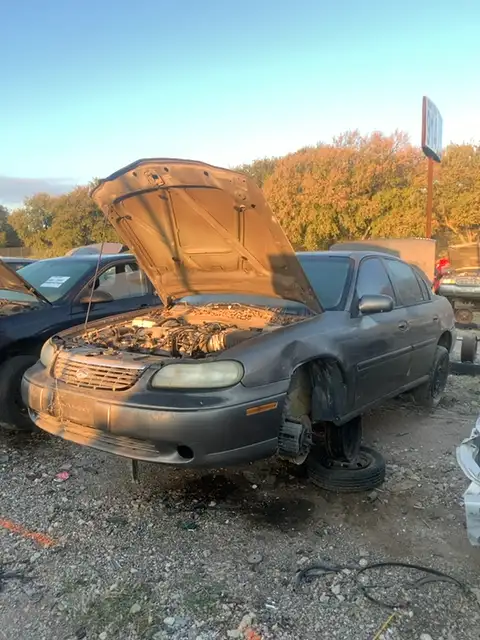 Photo of 1999 Chevrolet Malibu