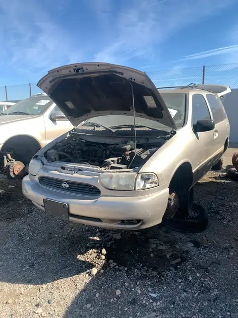 Photo of 2000 Nissan Quest