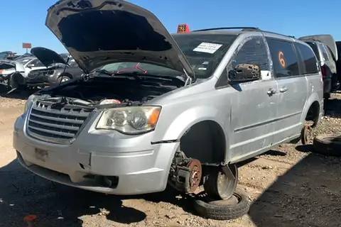 Photo of 2010 Chrysler Town & Country