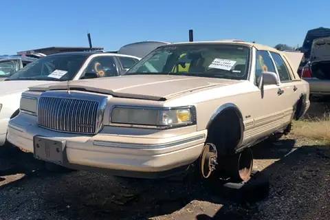 Photo of 1997 Lincoln Town Car