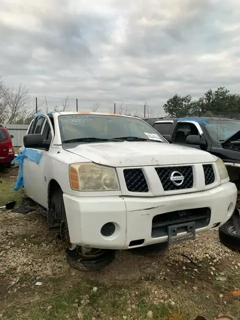 Photo of 2004 Nissan Titan