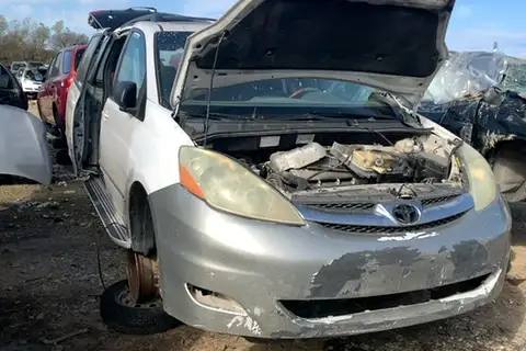 Photo of 2006 Toyota Sienna