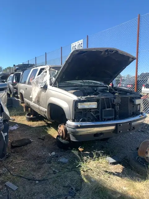 Photo of 1999 Gmc Suburban