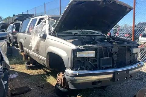 Photo of 1999 Gmc Suburban