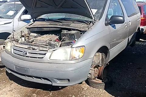 Photo of 2002 Toyota Sienna