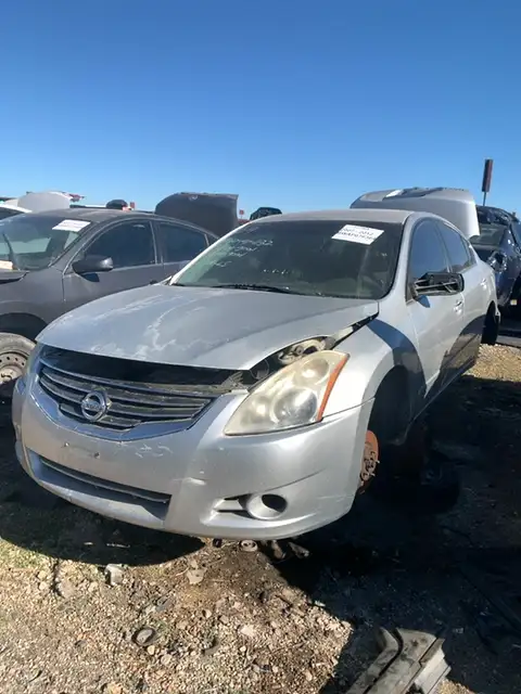 Photo of 2011 Nissan Altima