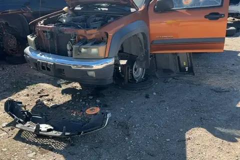 Photo of 2004 Chevrolet Colorado