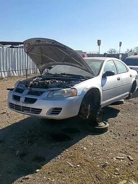 Photo of 2004 Dodge Stratus