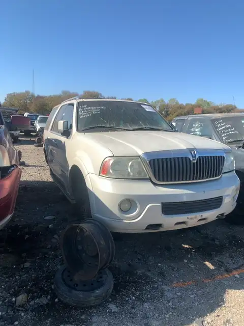 Photo of 2004 Lincoln Navigator