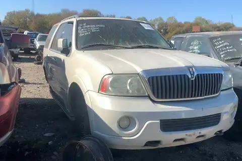 Photo of 2004 Lincoln Navigator