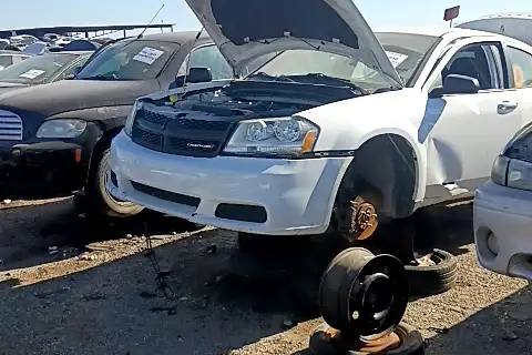 Photo of 2014 Dodge Avenger