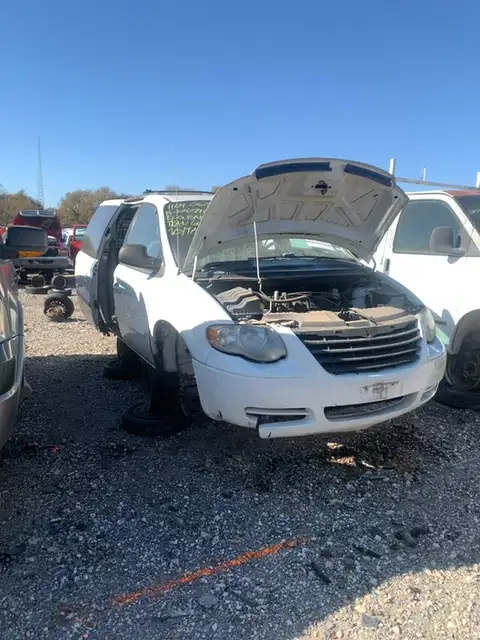 Photo of 2006 Chrysler Town & Country