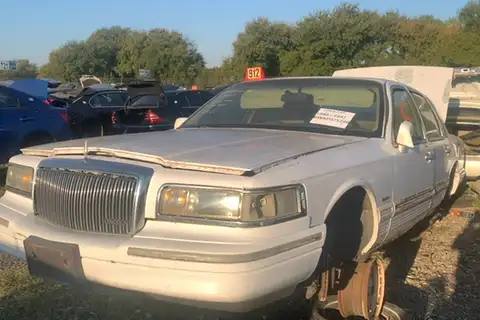 Photo of 1997 Lincoln Town Car