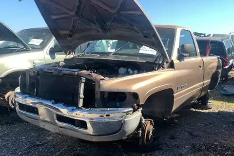 Photo of 2001 Dodge Ram Pickup
