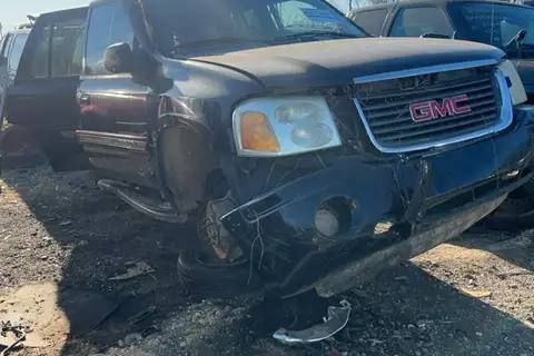Photo of 2002 Gmc Envoy