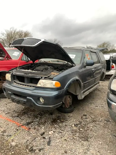 Photo of 2001 Lincoln Navigator
