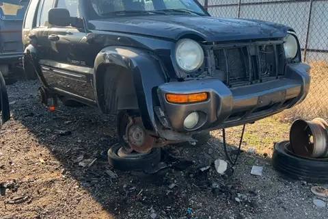 Photo of 2004 Jeep Liberty