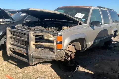 Photo of 1999 Chevrolet Suburban