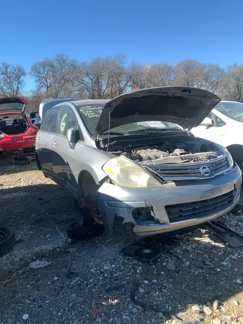 Photo of 2010 Nissan Versa