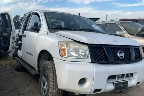 Photo of 2005 Nissan Titan