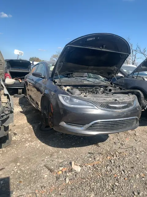 Photo of 2015 Chrysler 200