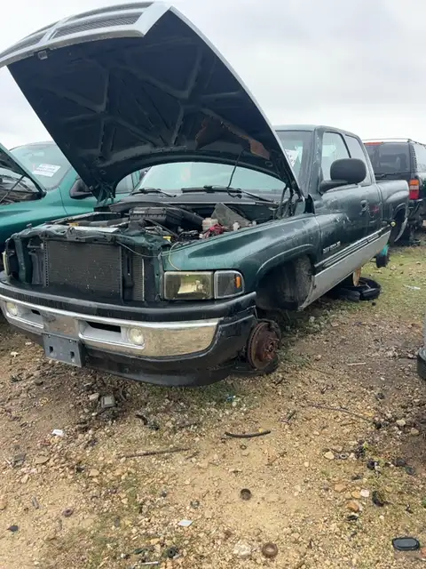 Photo of 2001 Dodge Ram Pickup