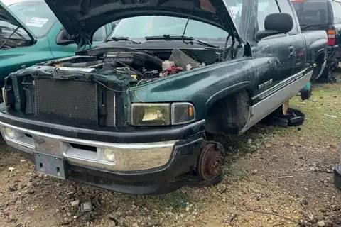 Photo of 2001 Dodge Ram Pickup