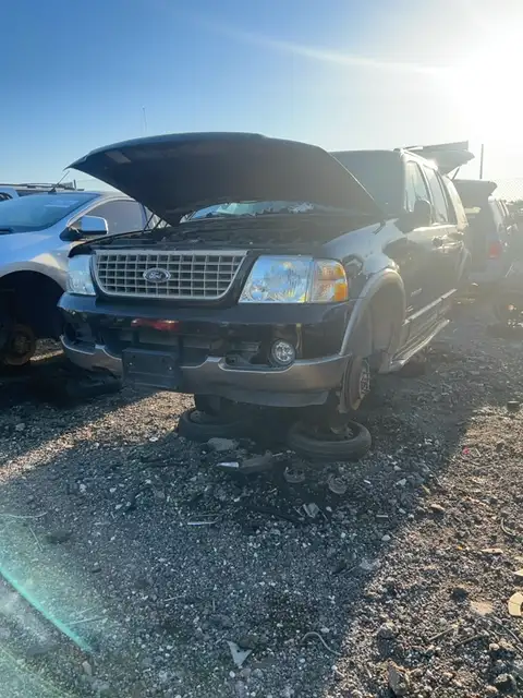 Photo of 2004 Ford Explorer