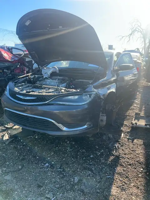 Photo of 2016 Chrysler 200
