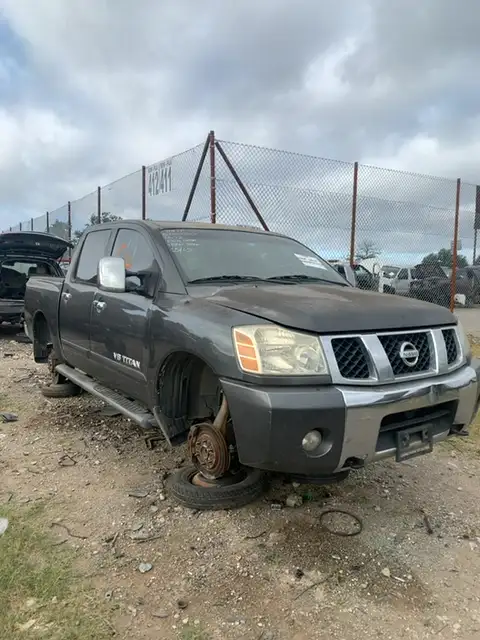 Photo of 2006 Nissan Titan