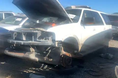 Photo of 2004 Ford Expedition