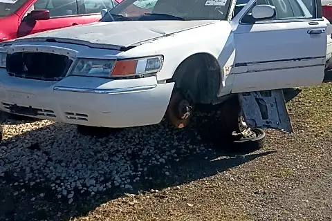Photo of 2002 Mercury Grand Marquis