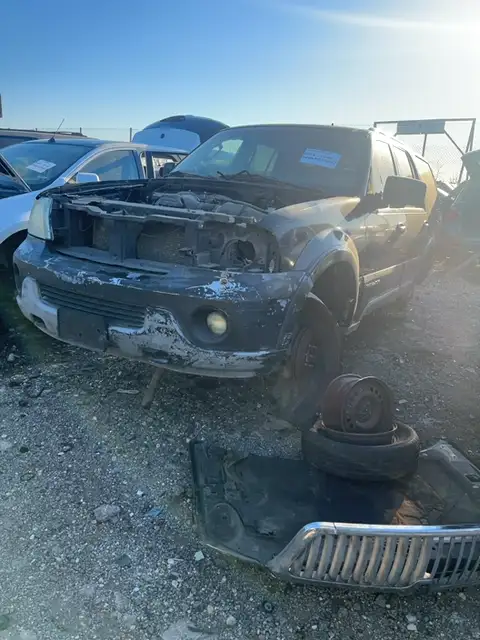 Photo of 2004 Lincoln Navigator