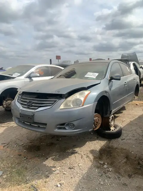Photo of 2010 Nissan Altima