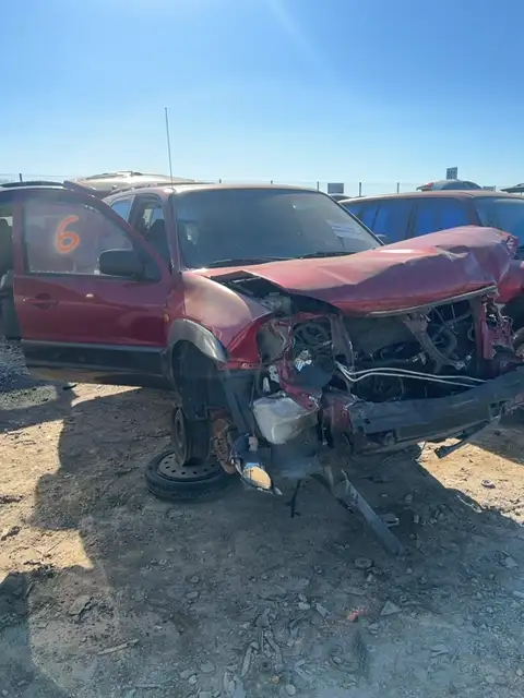 Photo of 2004 Mazda Tribute