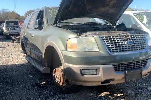 Photo of 2004 Ford Expedition