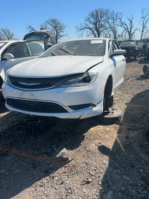 Photo of 2015 Chrysler 200