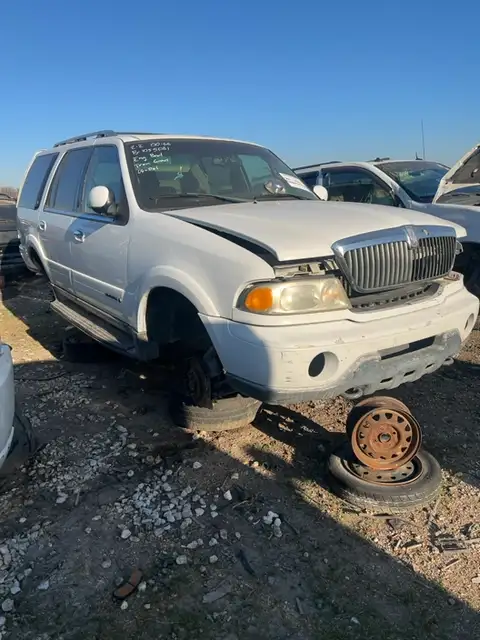 Photo of 2000 Lincoln Navigator