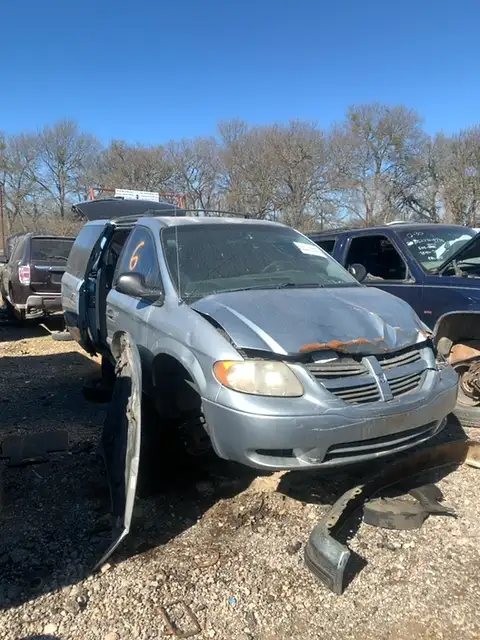 Photo of 2005 Dodge Caravan