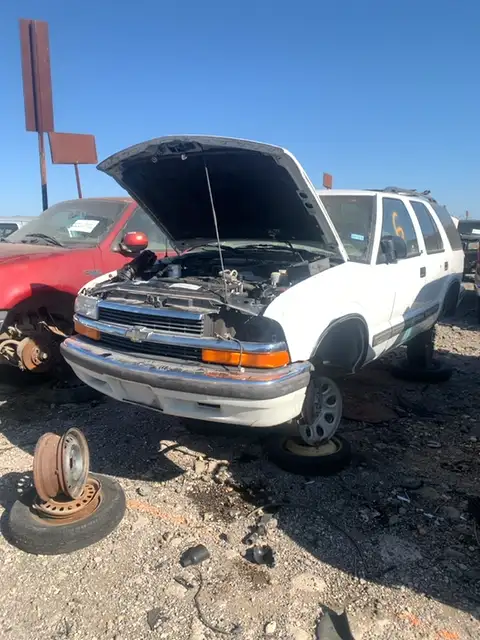 Photo of 1999 Chevrolet Blazer