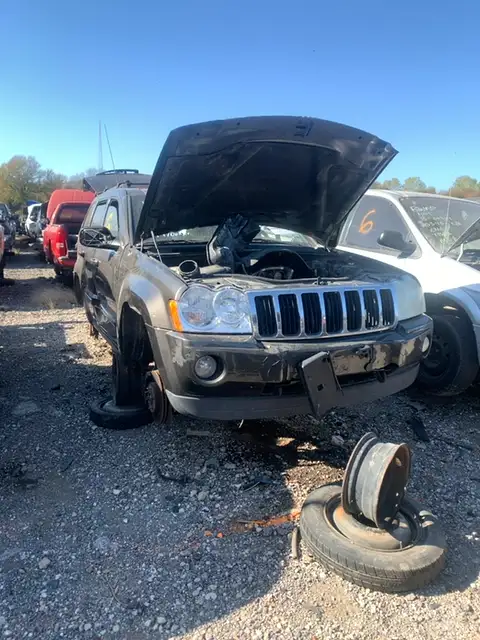 Photo of 2005 Jeep Grand Cherokee