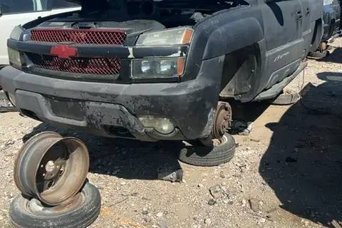 Photo of 2003 Chevrolet Avalanche