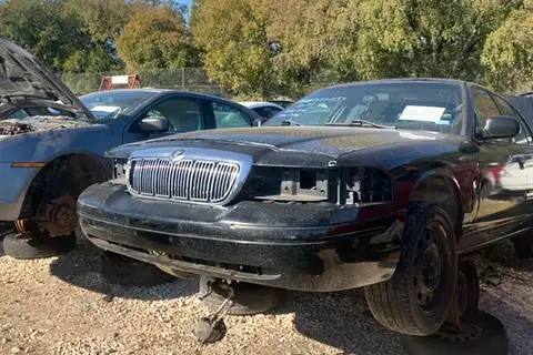 Photo of 2011 Ford Crown Victoria