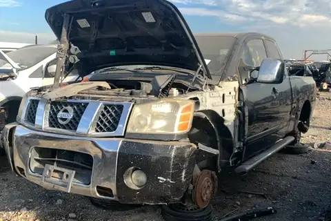 Photo of 2004 Nissan Titan