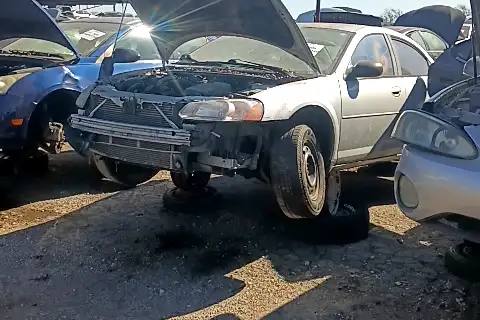 Photo of 2005 Dodge Stratus