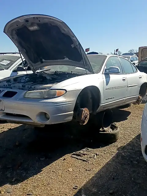 Photo of 2002 Pontiac Grand Prix